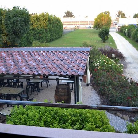 B&B La Ca Vecia Soragna Bagian luar foto